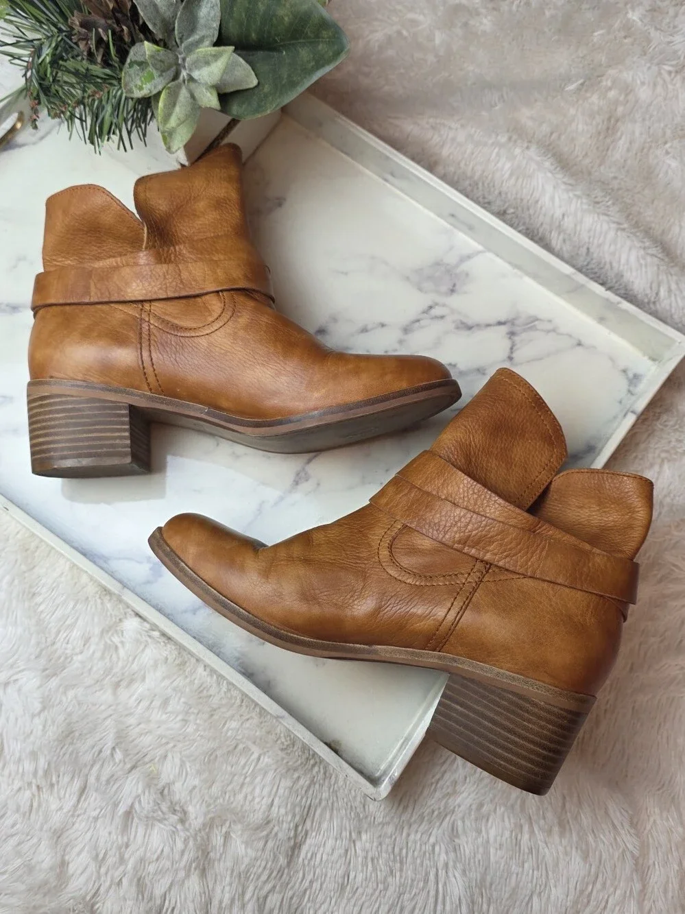 UGG Elora Brown Leather Ankle Boots Size 8.5 Western Boho Festival